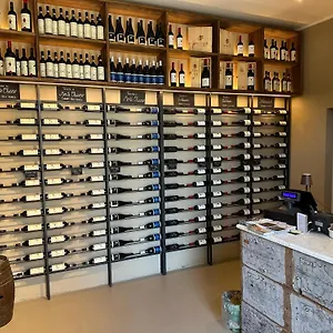 Rooms&wine Al Castello Bed & Breakfast
